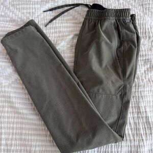 Lululemon Pull-On Pant Utilitech M - Army Green